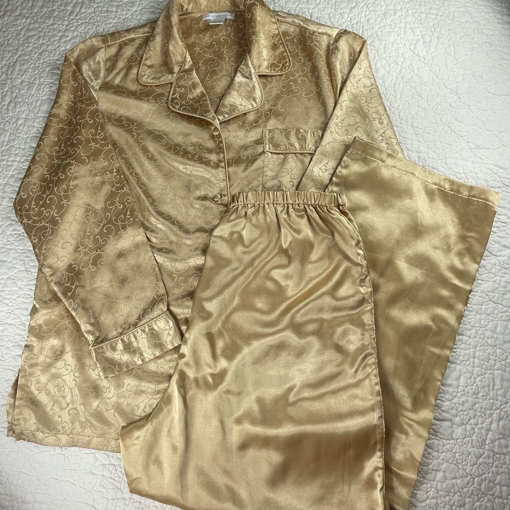 🔥Sarah Spencer Set Pajamas Gold Jacquard Size L Old Money Mob Wife Old Hollywood